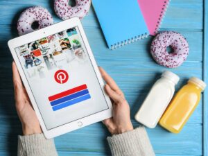 Pinterest is one of the most popular apps for holiday promotional ideas.